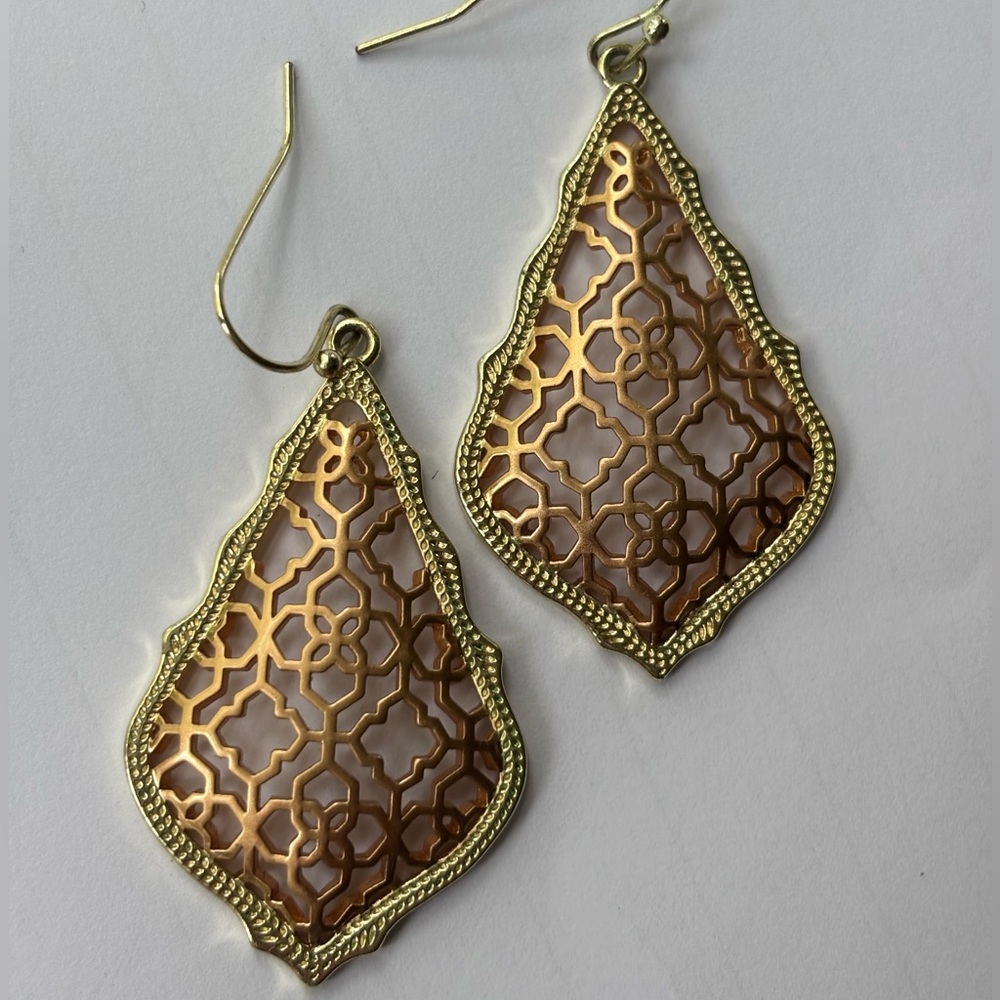 Kendra Scott Addie Drop Earrings in Gold /Rose Gold Filigree